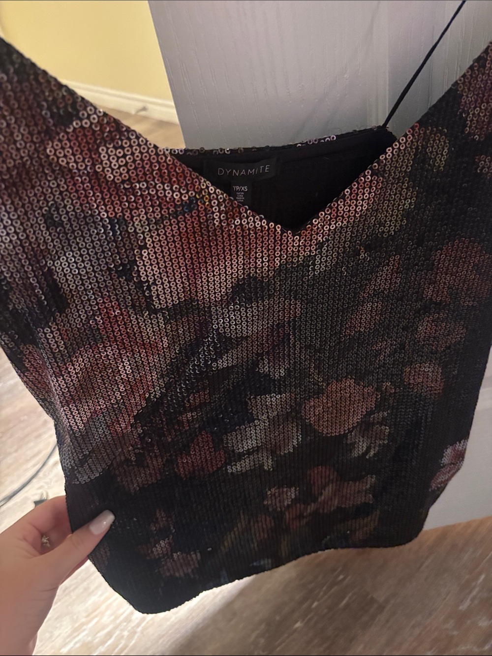 Sequined top - Picture 2 of 4